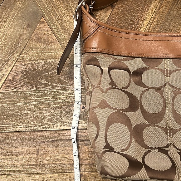 Coach bag. - Picture 5 of 7